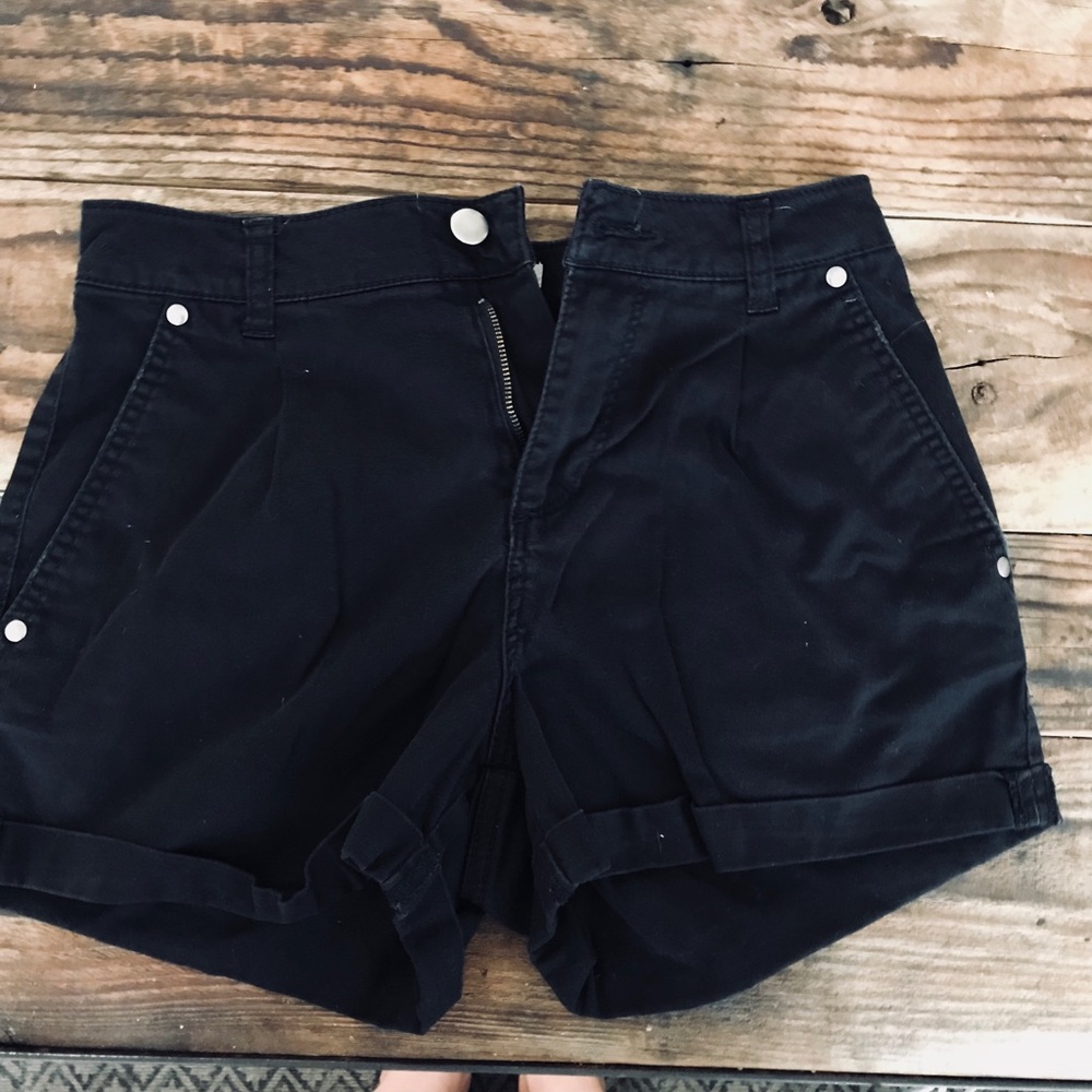 BLACK SHORTS🌴